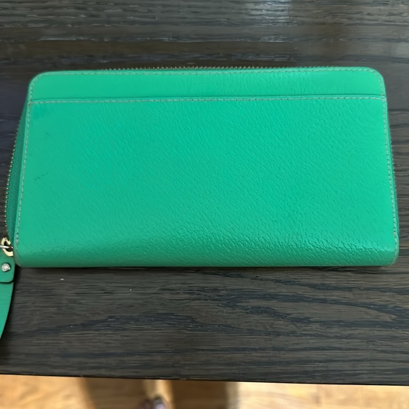 Kate Spade wallet - Picture 2 of 3